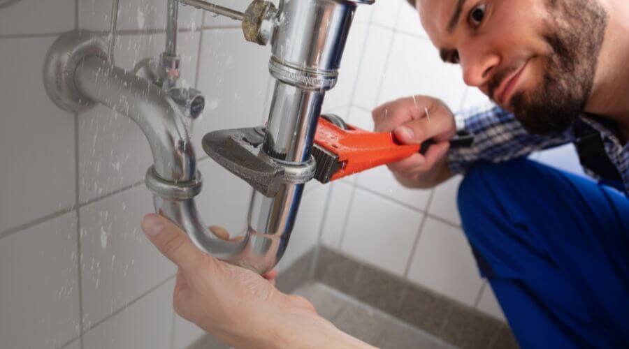 Professional same day plumber services in Middletown, IL